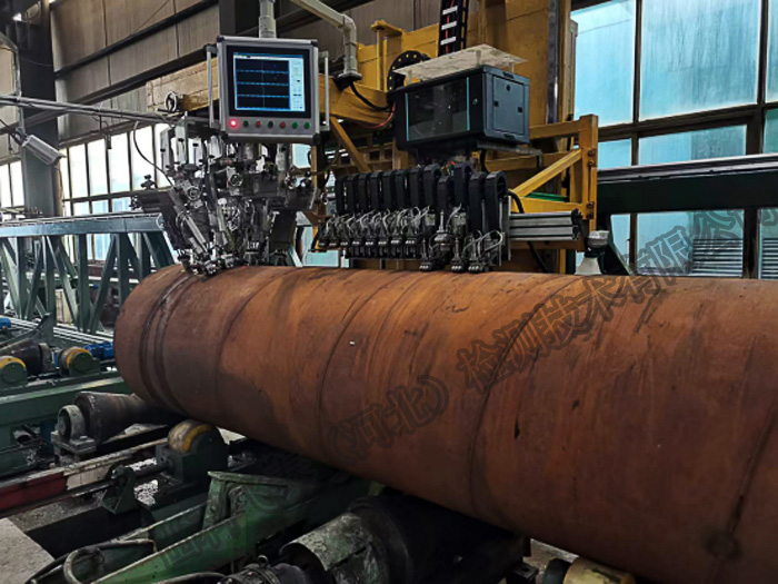 螺旋焊管探傷設(shè)備.jpg 螺旋焊管探傷設(shè)備.jpg